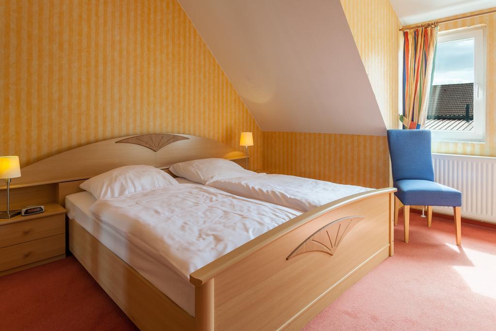 Landhotel Zur Linde Verden an der Aller Exterior photo