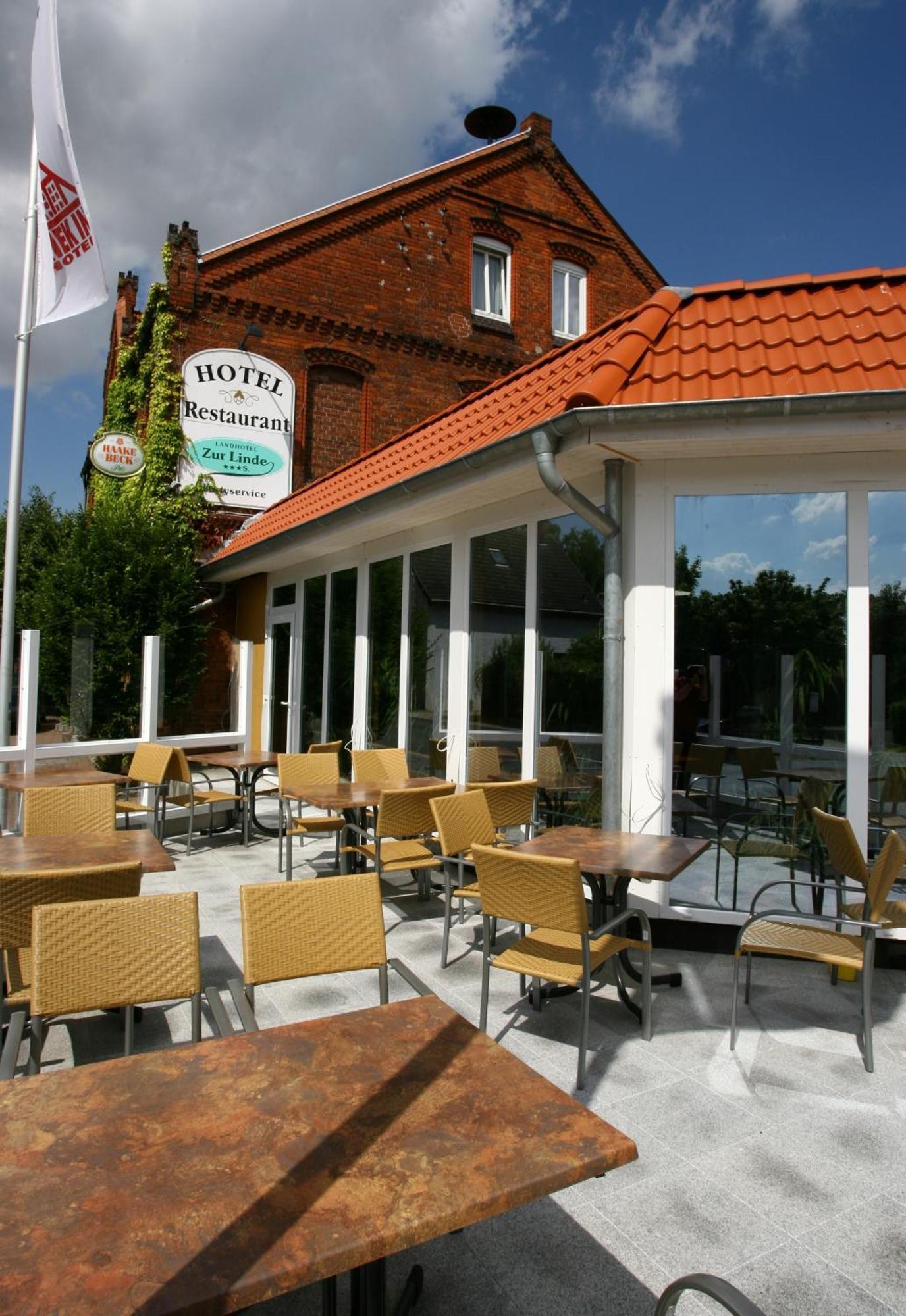 Landhotel Zur Linde Verden an der Aller Exterior photo